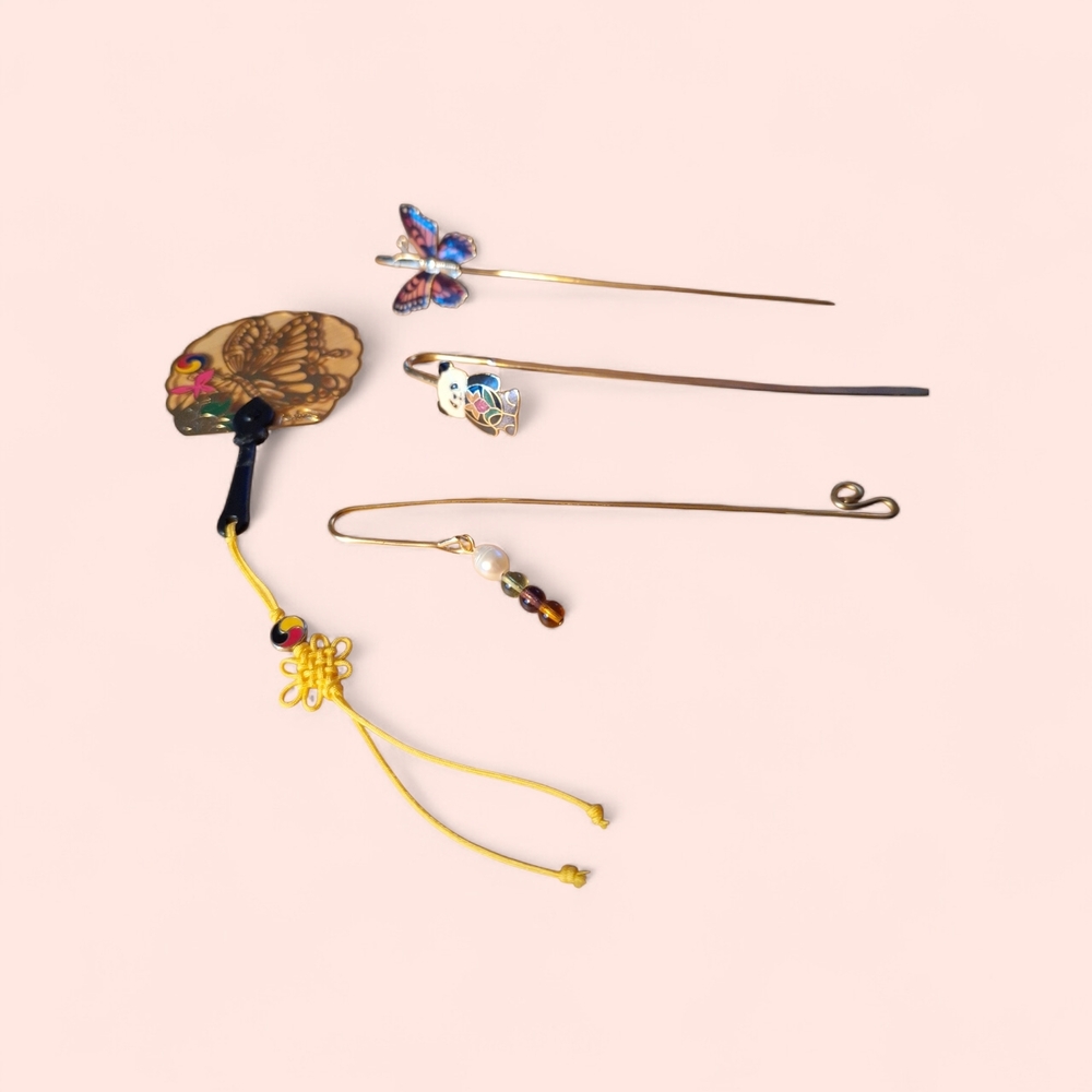Source Unknown Decorative Pins Set - Multicolor